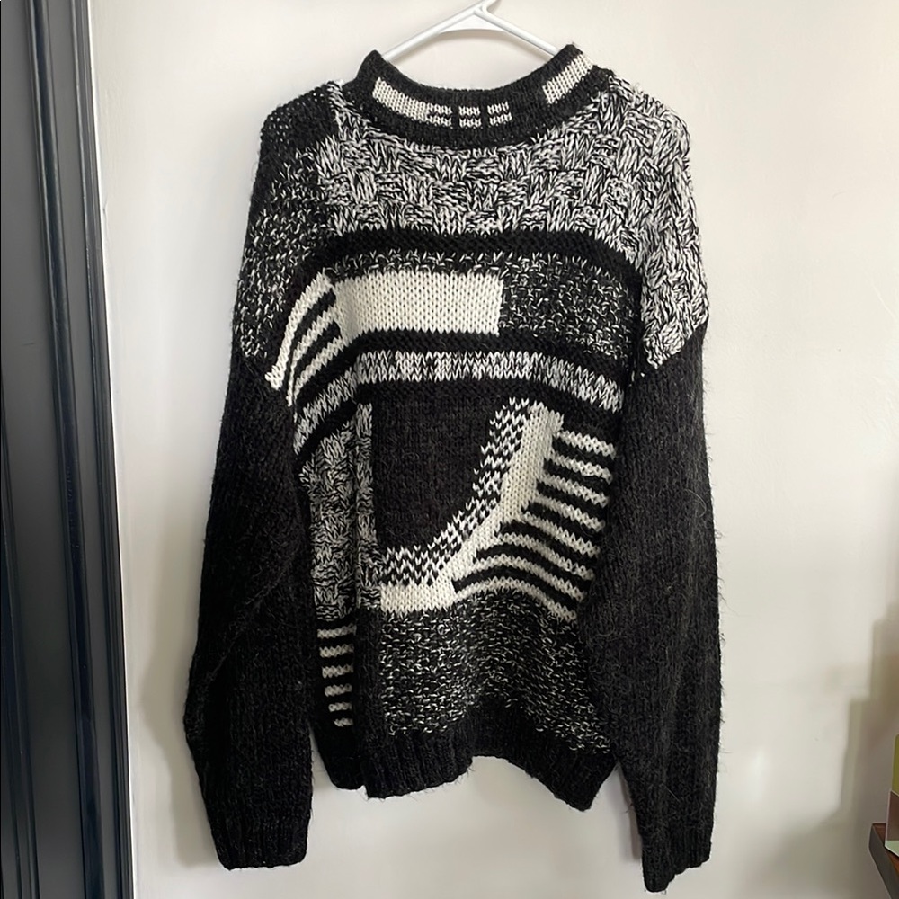 Vintage Black and White Patterned Sweater